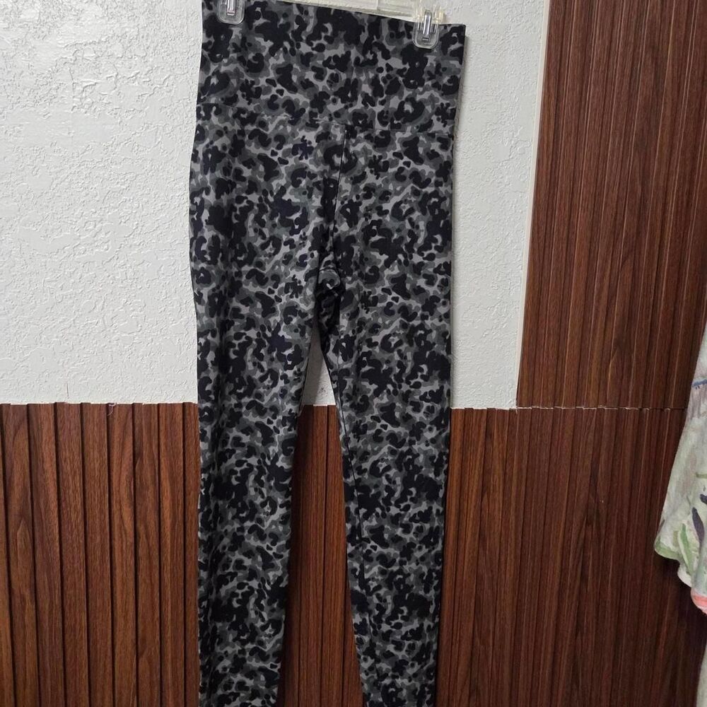 Miraclesuit Women's Black and Grey Leggings